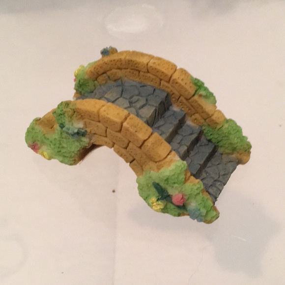 NWOT Vintage 1990s Easter village collectible figurines - Picture 8 of 8